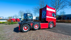 20260329-Tom-Holding-00200